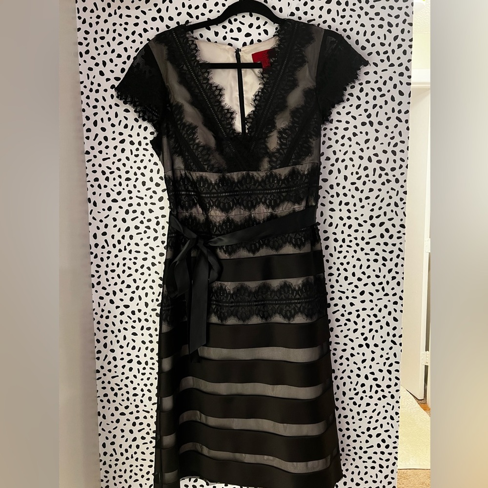 JS Collections Short Sleeve Dress with Removable Tie - SIZE 12 - PRE-OWNED